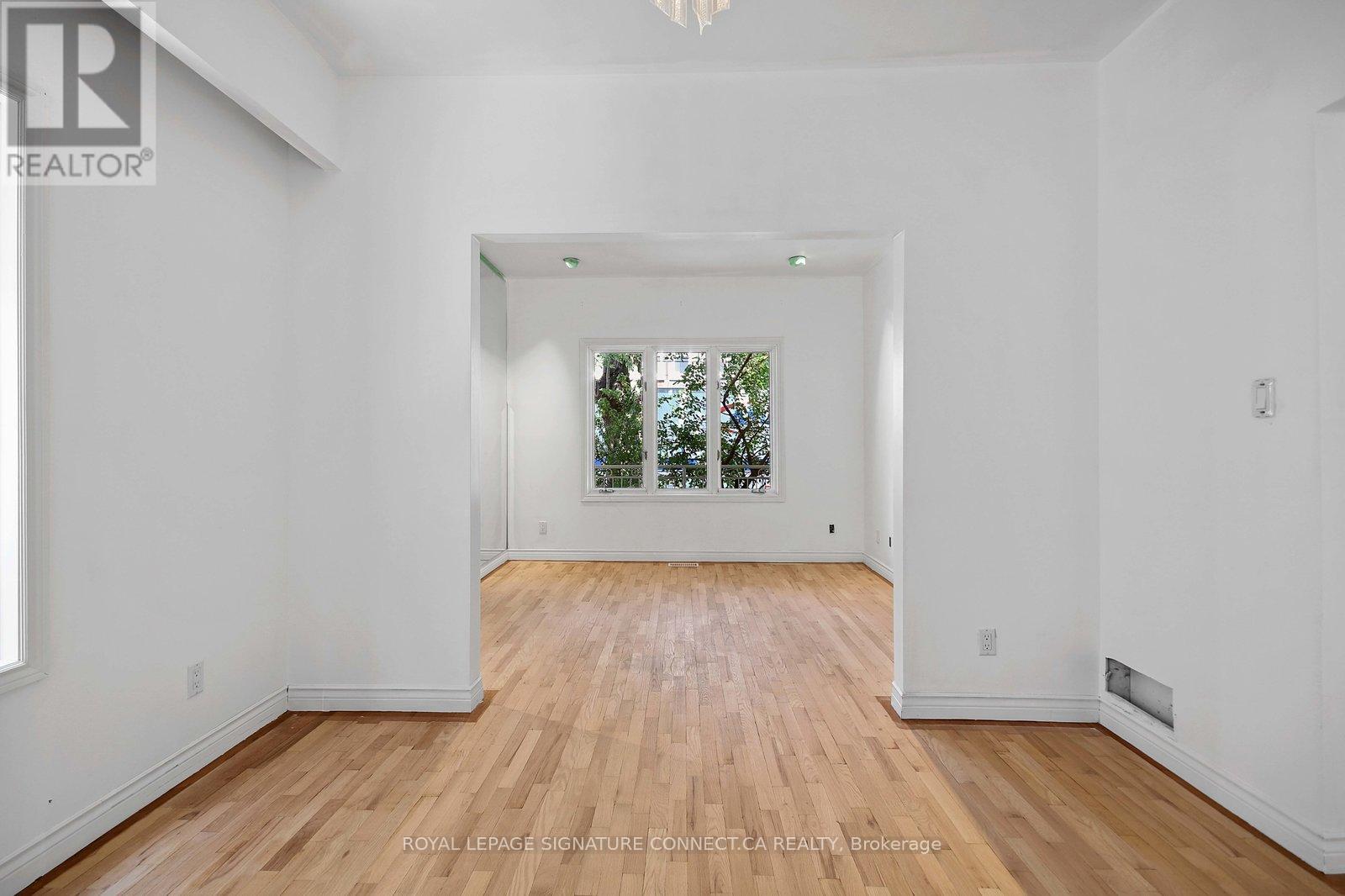 Main - 19 Mitchell Avenue, Toronto, Ontario  M6J 1C1 - Photo 5 - C13742992