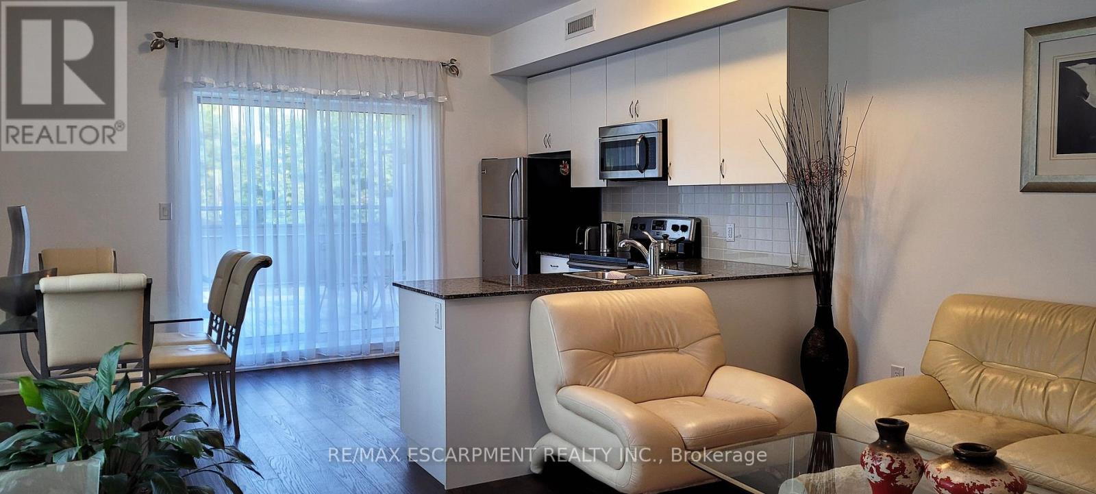 204 - 736 Sheppard Avenue W, Toronto, Ontario  M3H 2S8 - Photo 2 - C13743102