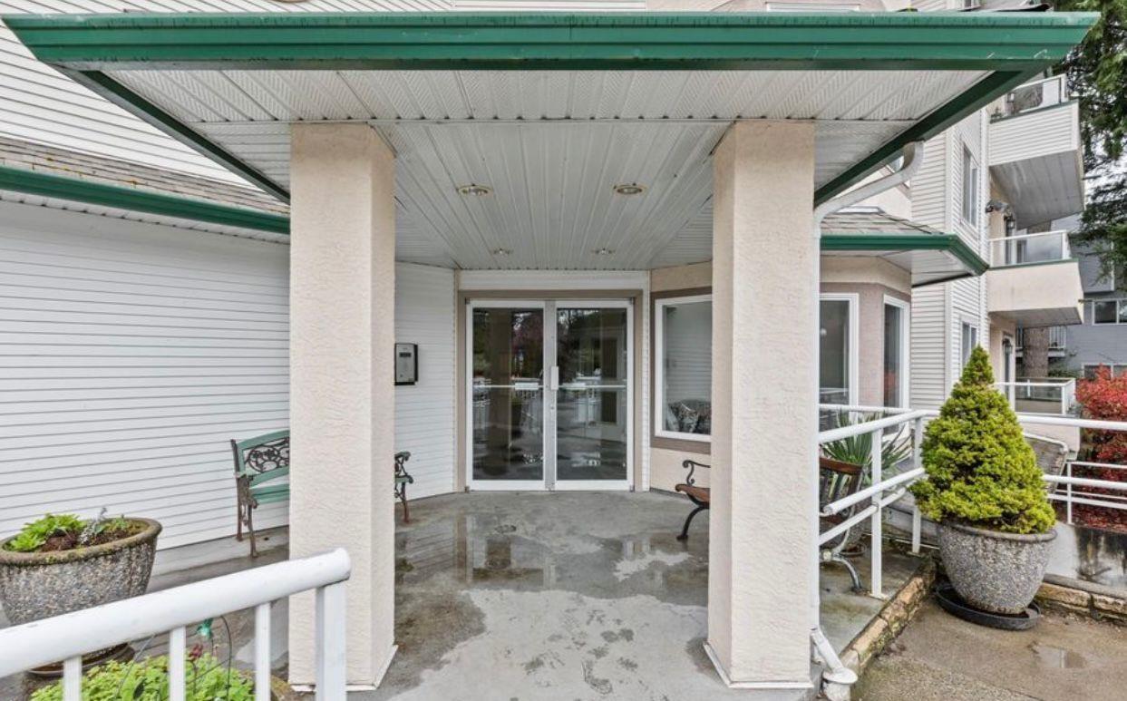 213 3063 Immel Street, Abbotsford, British Columbia  V2S 4L3 - Photo 2 - R3161333