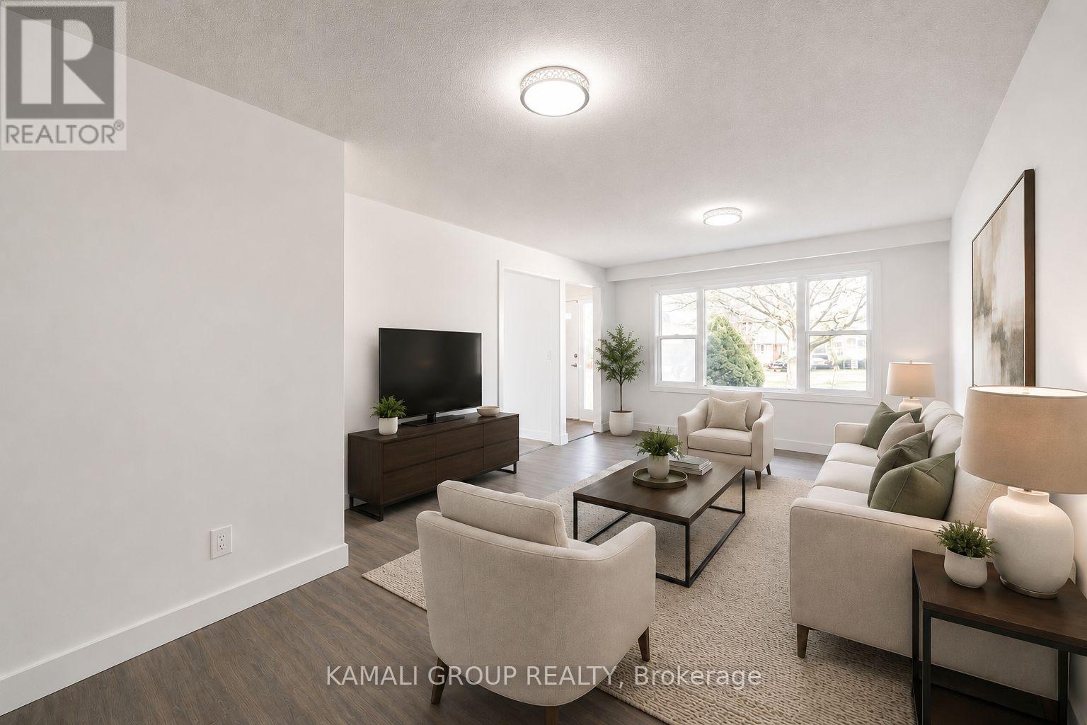 Main - 629 Gibb Street, Oshawa, Ontario  L1J 1Z6 - Photo 3 - E13743008