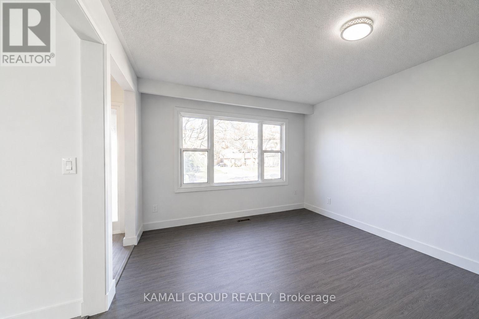 Main - 629 Gibb Street, Oshawa, Ontario  L1J 1Z6 - Photo 4 - E13743008