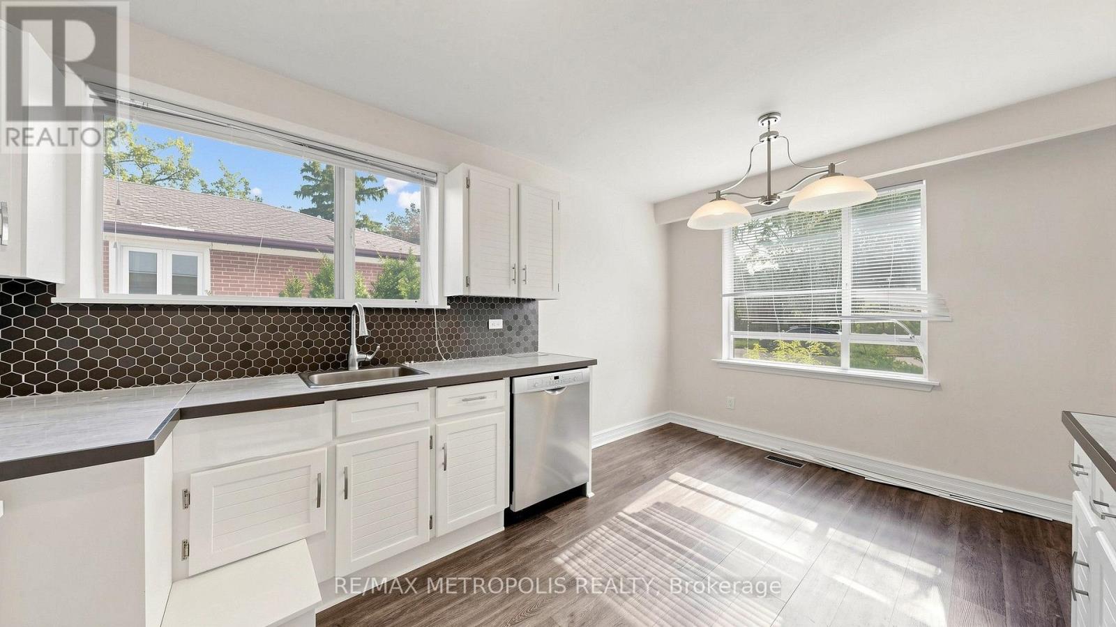 139 Pandora Circle, Toronto, Ontario  M1H 1V8 - Photo 16 - E13743040