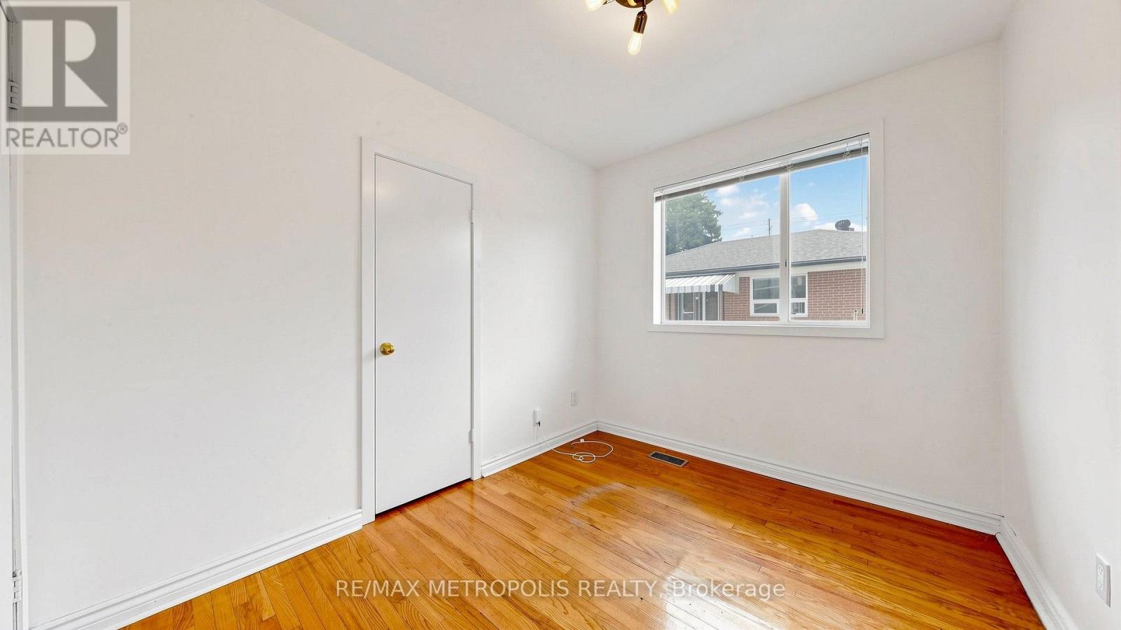 139 Pandora Circle, Toronto, Ontario  M1H 1V8 - Photo 17 - E13743040
