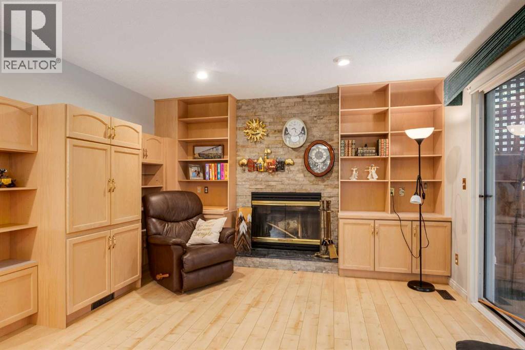 660 Coach Grove Road Sw, Calgary, Alberta  T3H 1C6 - Photo 12 - A2339456