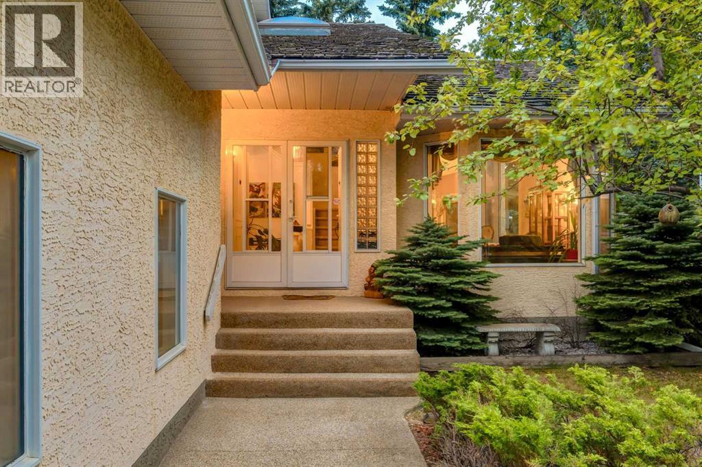 660 Coach Grove Road Sw, Calgary, Alberta  T3H 1C6 - Photo 3 - A2339456