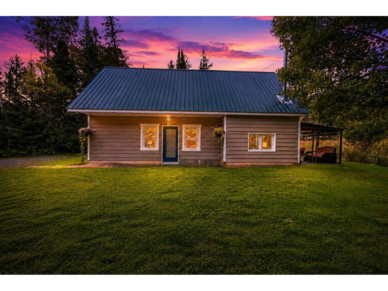 2100 Ch. du Domaine-Guindon Sainte-Agathe-des-Monts Quebec Canada J8C2Z8