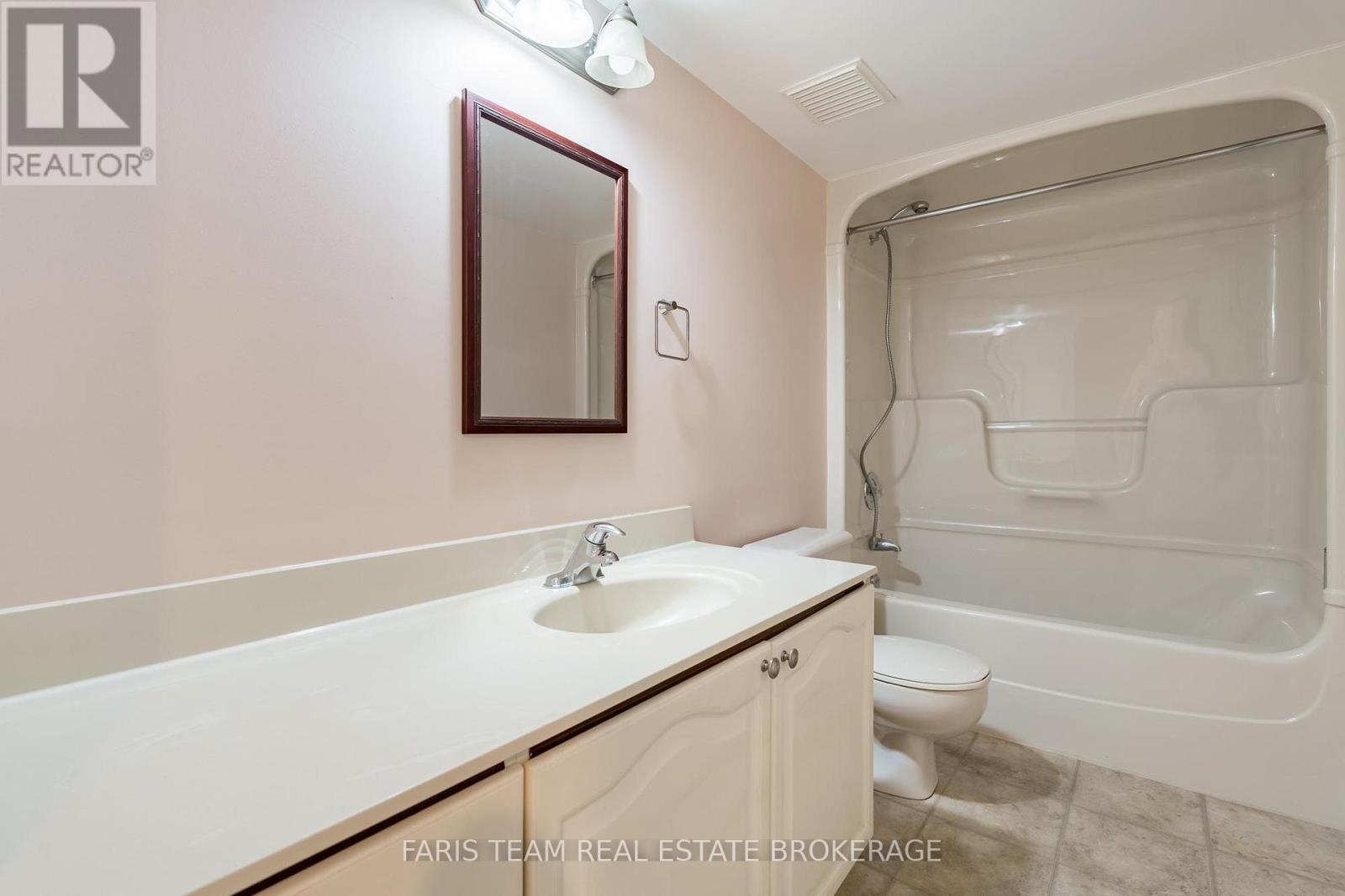 202 - 95 Matchedash Street N, Orillia, Ontario L3V 4T9 - Photo 23 - S13742958