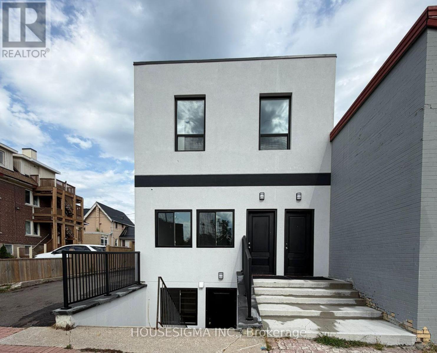 UPPER UNIT - 28 WEST STREET N, orillia, Ontario