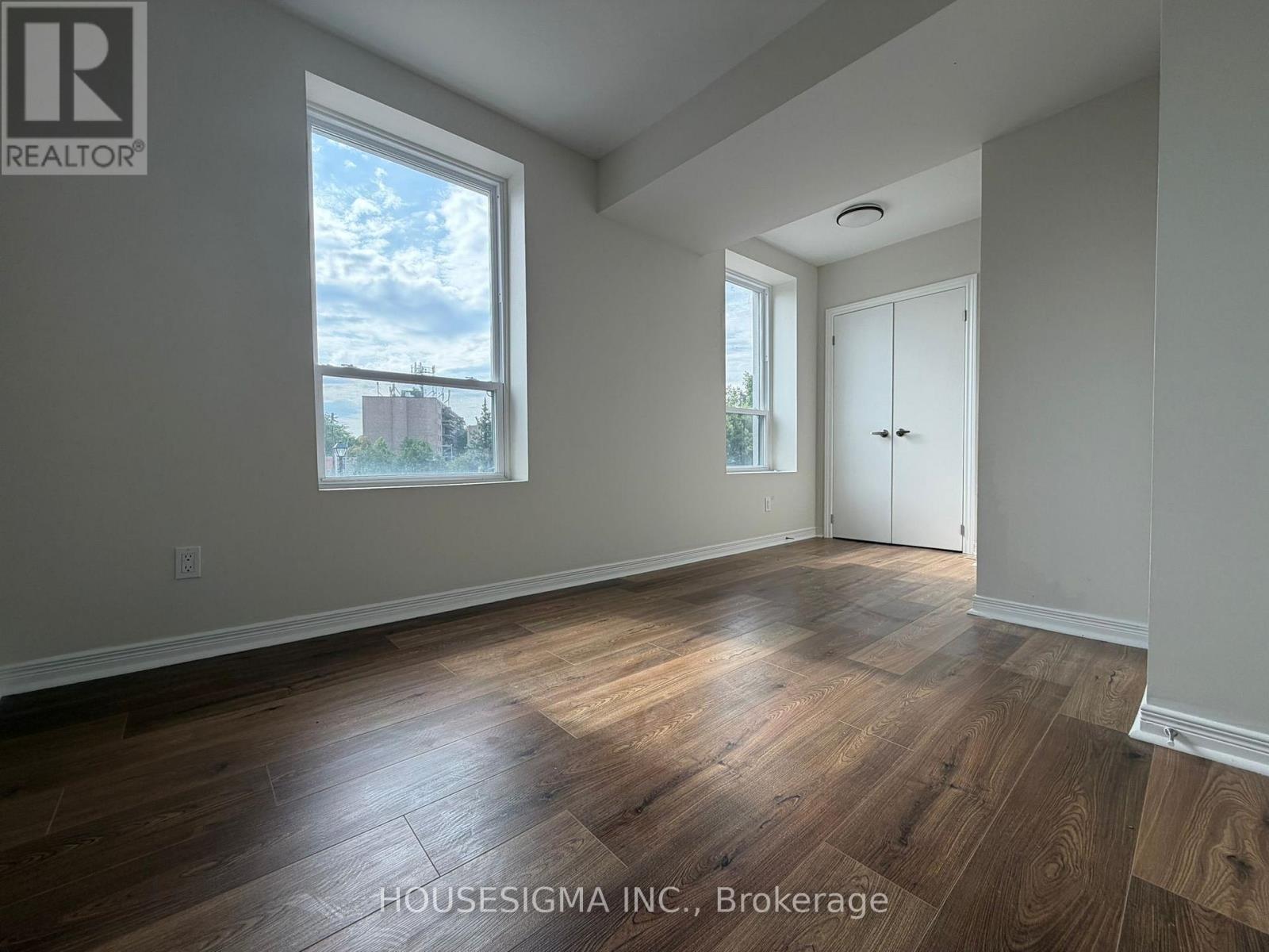 Upper Unit - 28 West Street N, Orillia, Ontario  L3V 5B8 - Photo 12 - S13743032