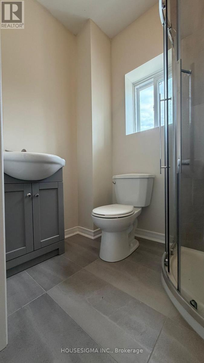 Upper Unit - 28 West Street N, Orillia, Ontario  L3V 5B8 - Photo 18 - S13743032