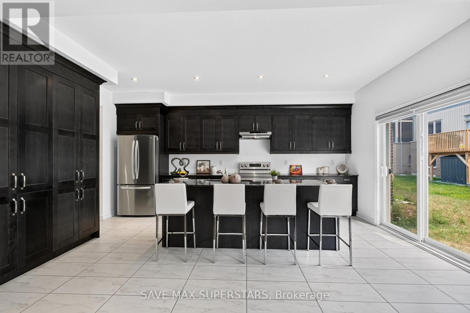59 Wheatfield Road, Barrie, Ontario  L9J 0T4 - Photo 11 - S13743054