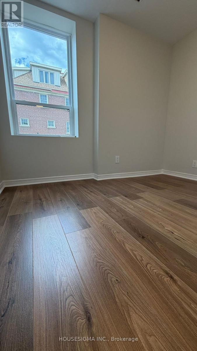 Main Floor Unit - 28 West Street N, Orillia, Ontario L3V 5B8 - Photo 13 - S13743082