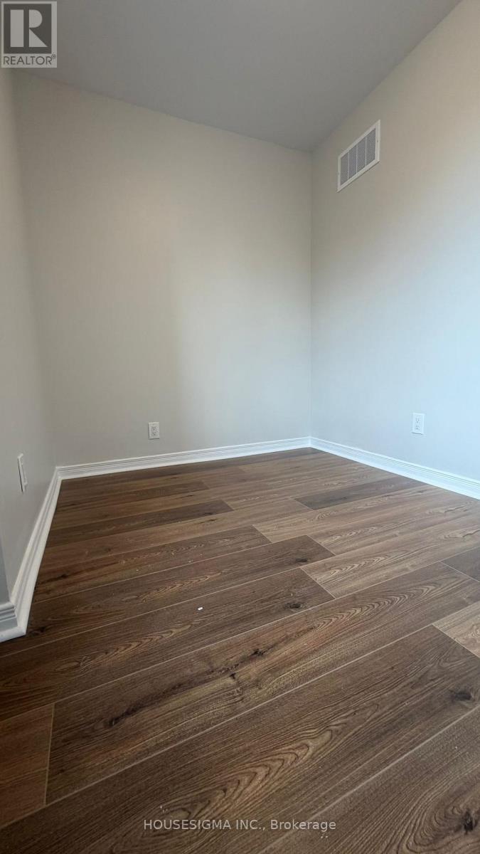 Main Floor Unit - 28 West Street N, Orillia, Ontario L3V 5B8 - Photo 15 - S13743082