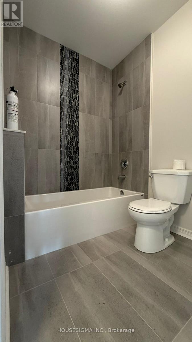 Main Floor Unit - 28 West Street N, Orillia, Ontario L3V 5B8 - Photo 16 - S13743082