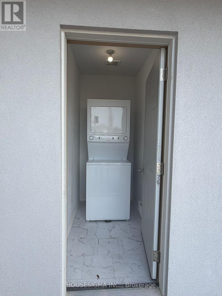 Main Floor Unit - 28 West Street N, Orillia, Ontario L3V 5B8 - Photo 18 - S13743082