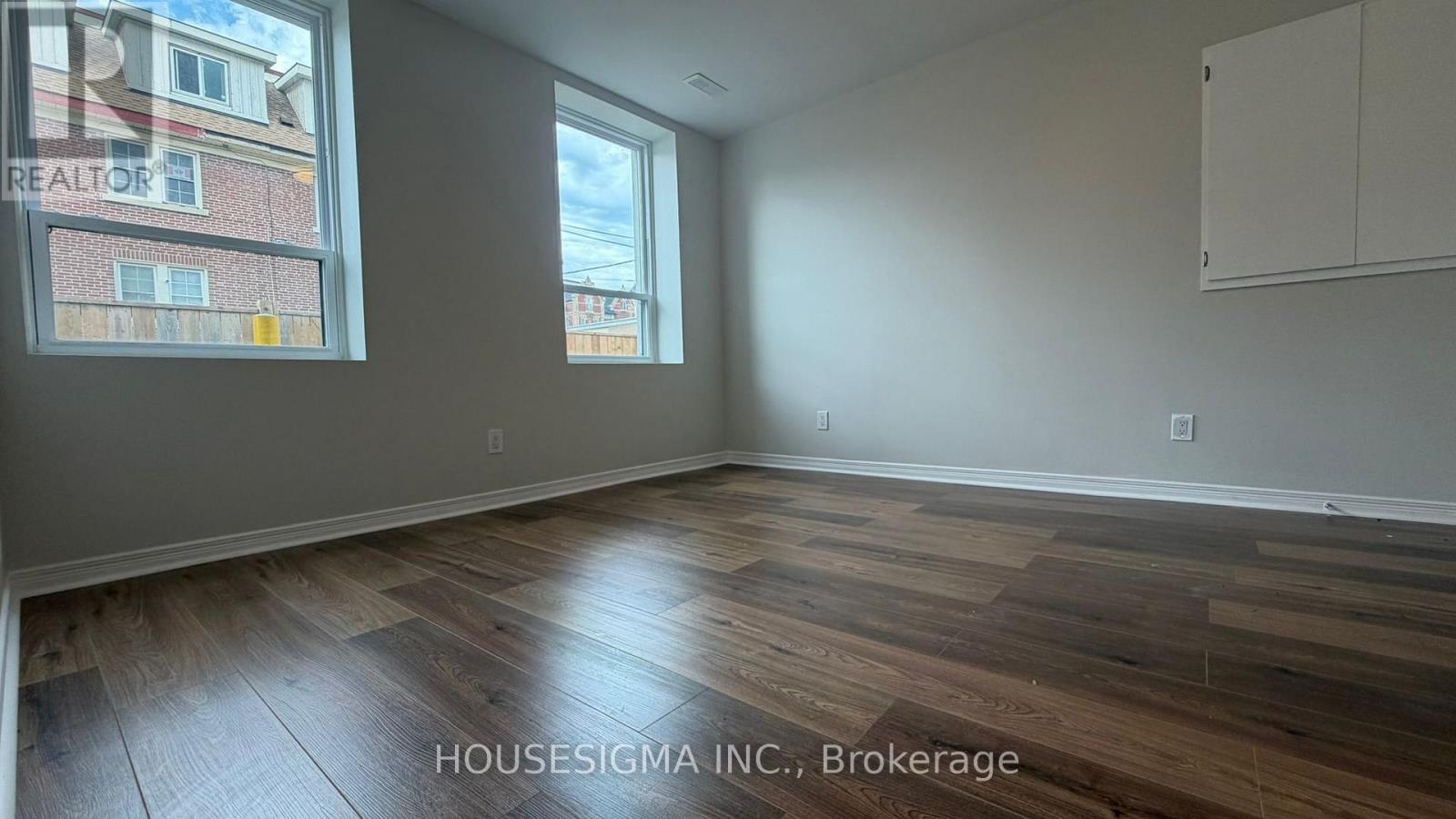 Main Floor Unit - 28 West Street N, Orillia, Ontario L3V 5B8 - Photo 9 - S13743082