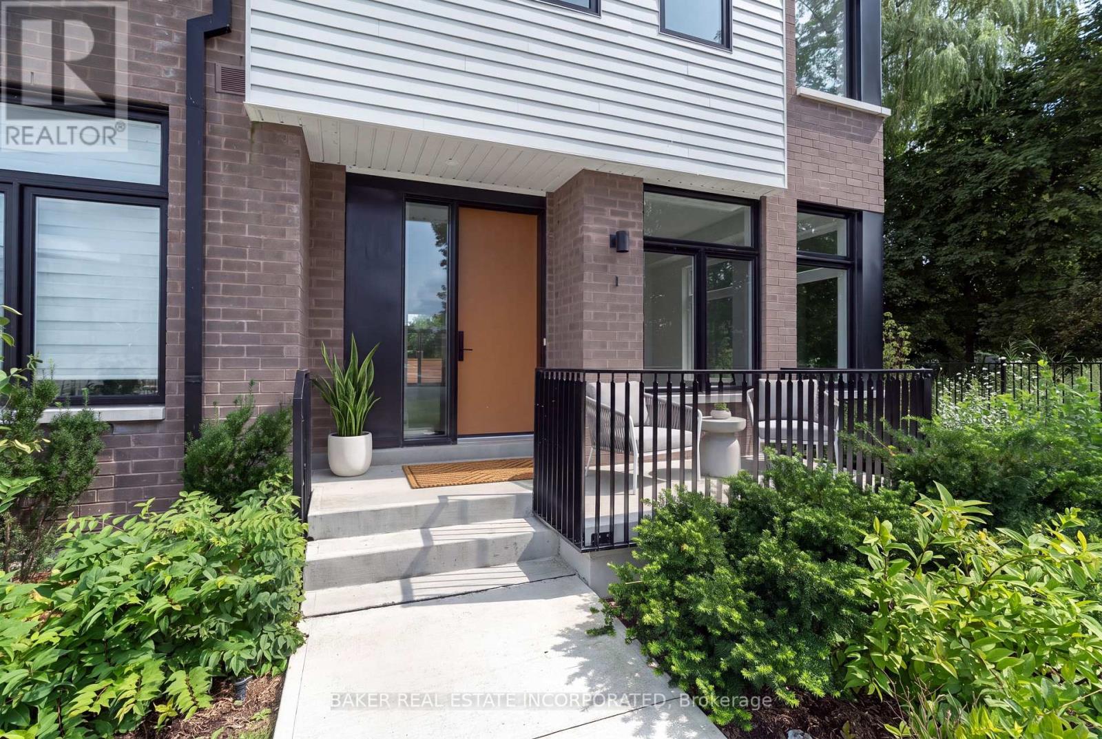 1 - 10 Lou Parsons Way, Mississauga, Ontario  L5H 0B2 - Photo 2 - W13743006