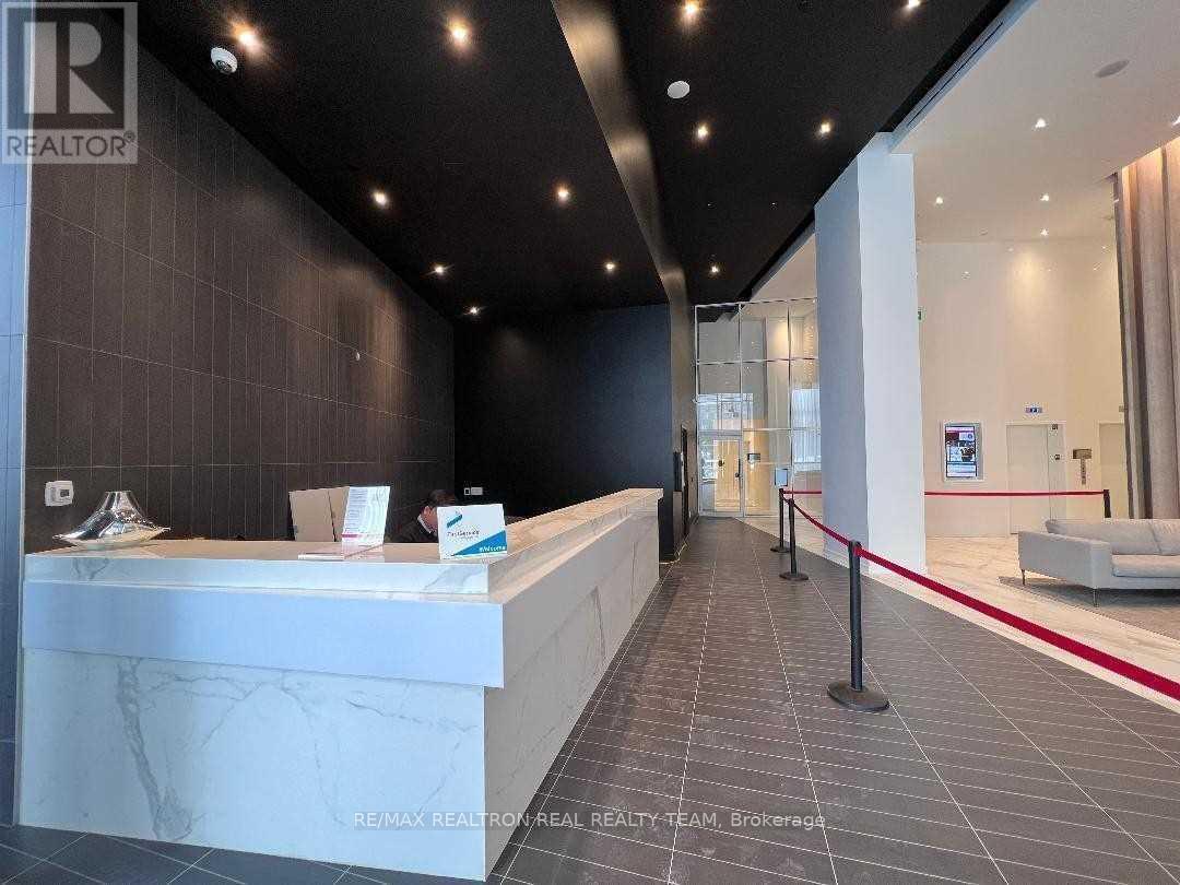 316 - 3900 Confederation Parkway, Mississauga, Ontario L5B 0M3 - Photo 2 - W13743010
