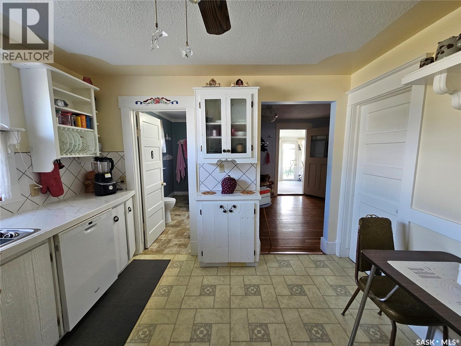 2303 Buick Street, Cadillac, Saskatchewan  S0N 0K0 - Photo 4 - SK047439