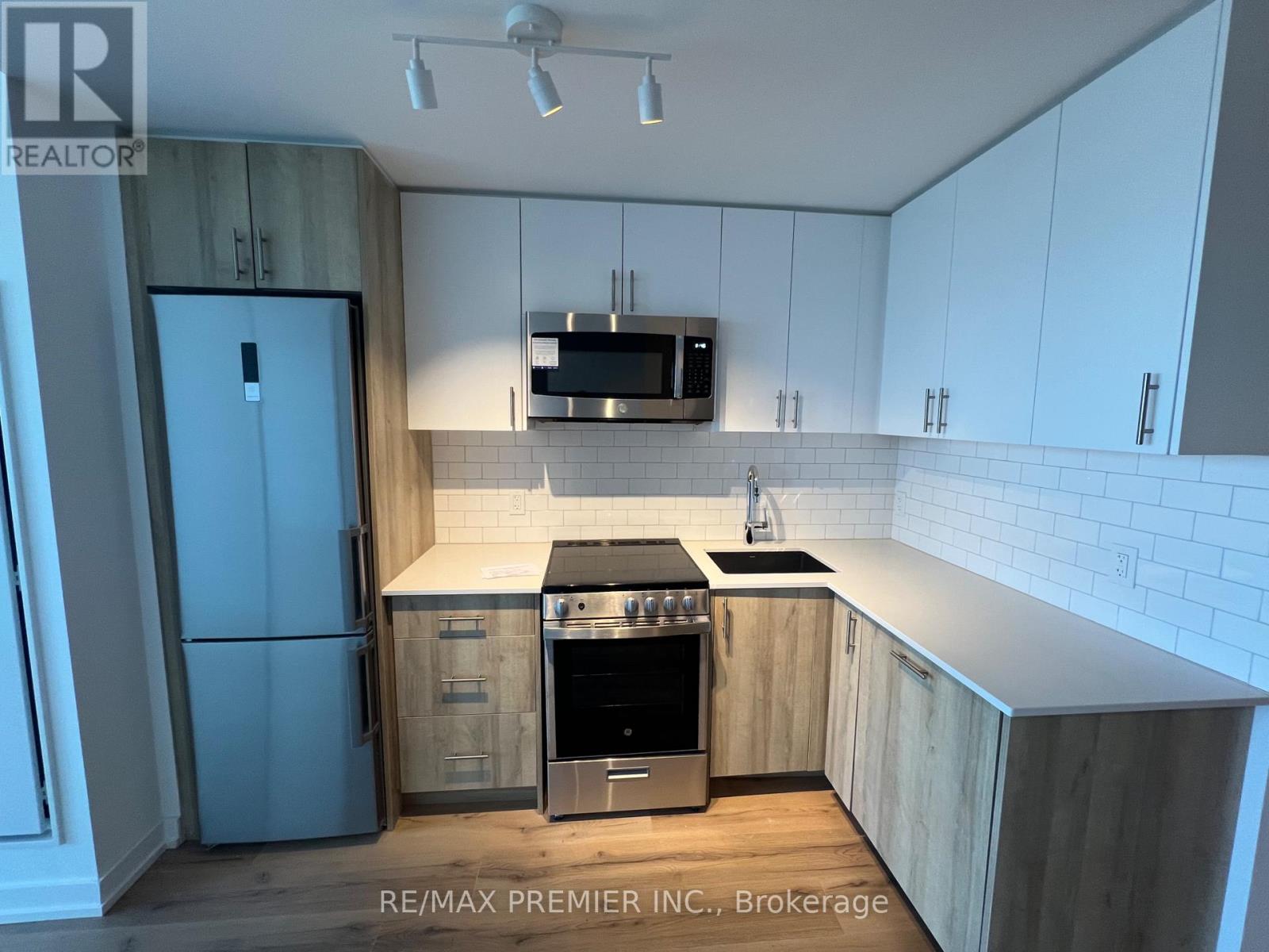 903 - 1195 The Queensway, Toronto, Ontario  M8Z 1R6 - Photo 8 - W13743012
