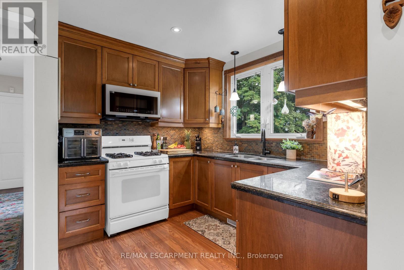 1065 Woodburn Road, Hamilton, Ontario  L0R 1P0 - Photo 12 - X13742996