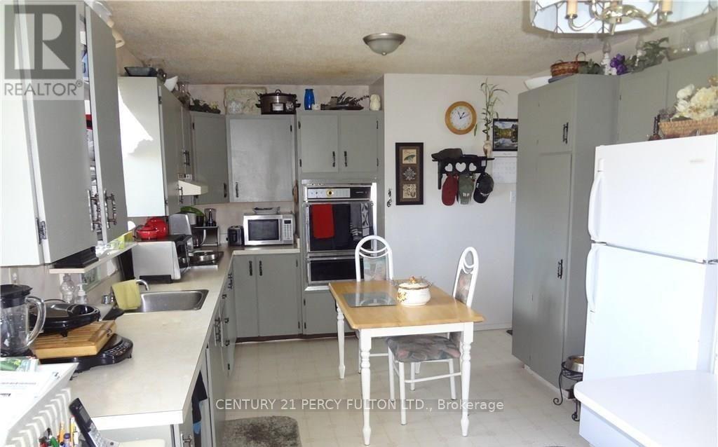 1343-B Chenaux Road, Whitewater Region, Ontario  K0J 1Y0 - Photo 5 - X13743052
