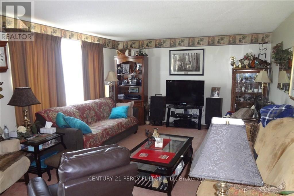 1343-B Chenaux Road, Whitewater Region, Ontario  K0J 1Y0 - Photo 6 - X13743052