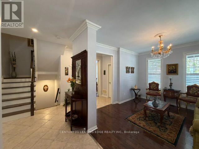 27 Rocking Horse Street, Markham, Ontario  L6B 1L9 - Photo 4 - N13598882