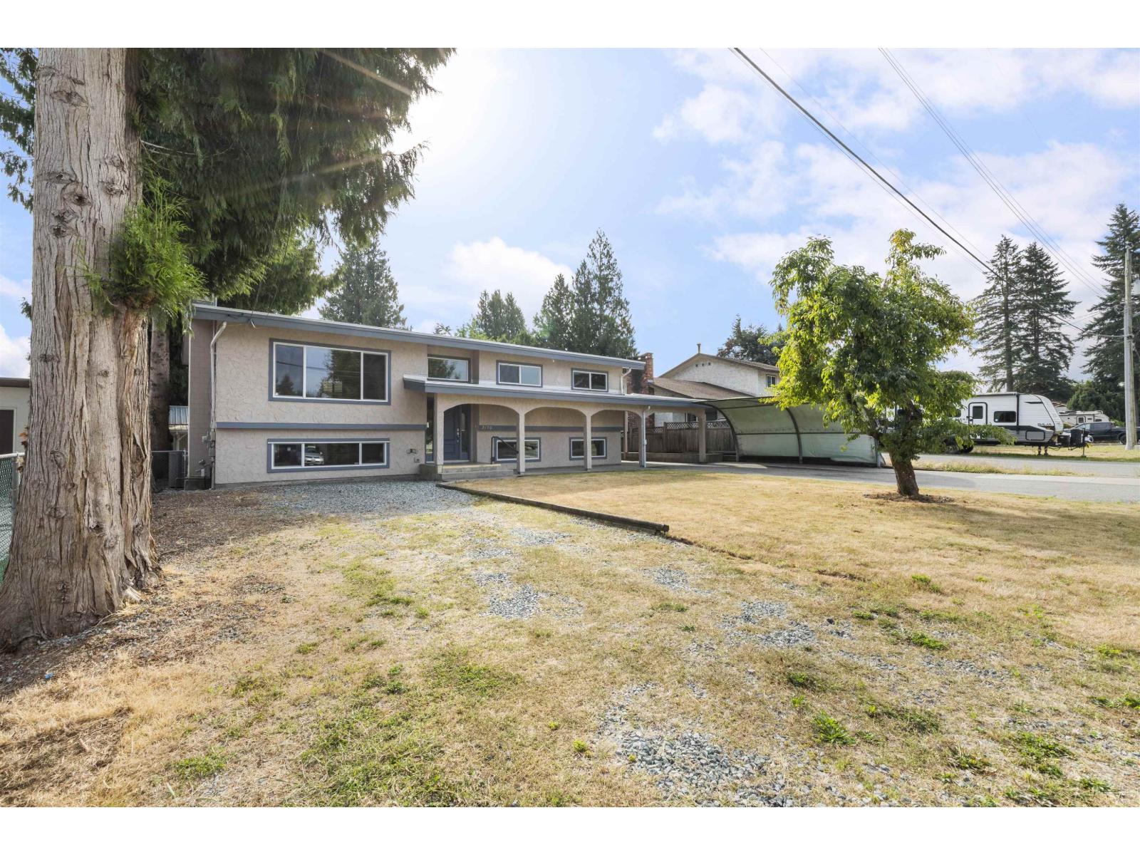 2170 Wildwood Street, Abbotsford, British Columbia  V2S 2Y8 - Photo 2 - R3161322