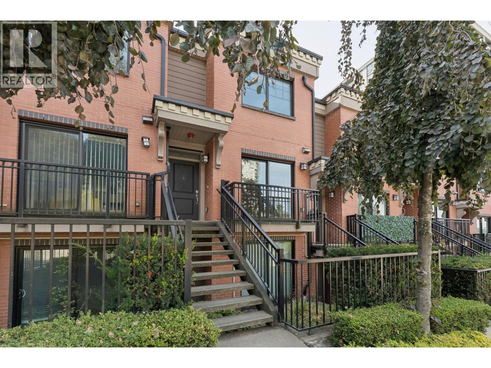 4 838 Royal Avenue, New Westminster, British Columbia  V3M 1J9 - Photo 2 - R3161390