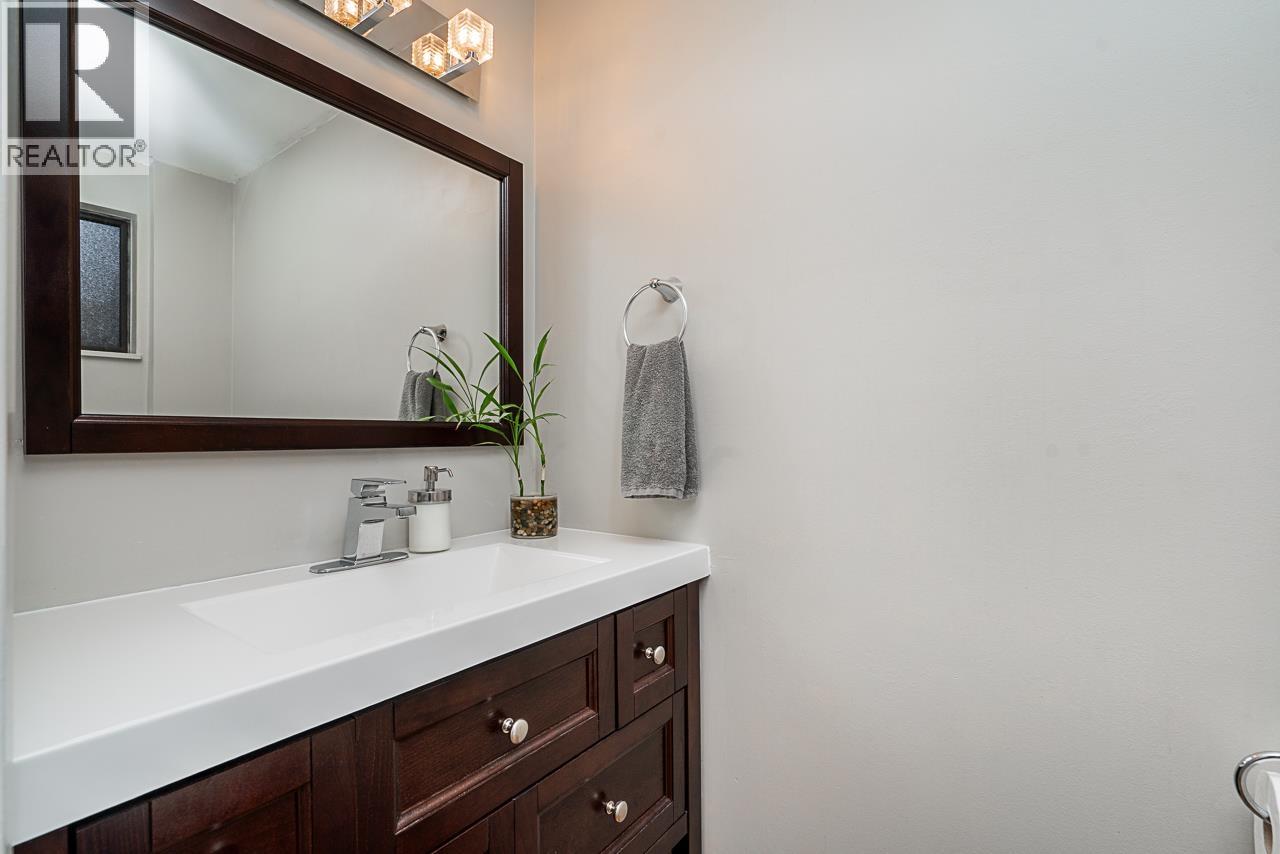 6531 Pimlico Way, Richmond, British Columbia  V6Y 2Y1 - Photo 16 - R3161398