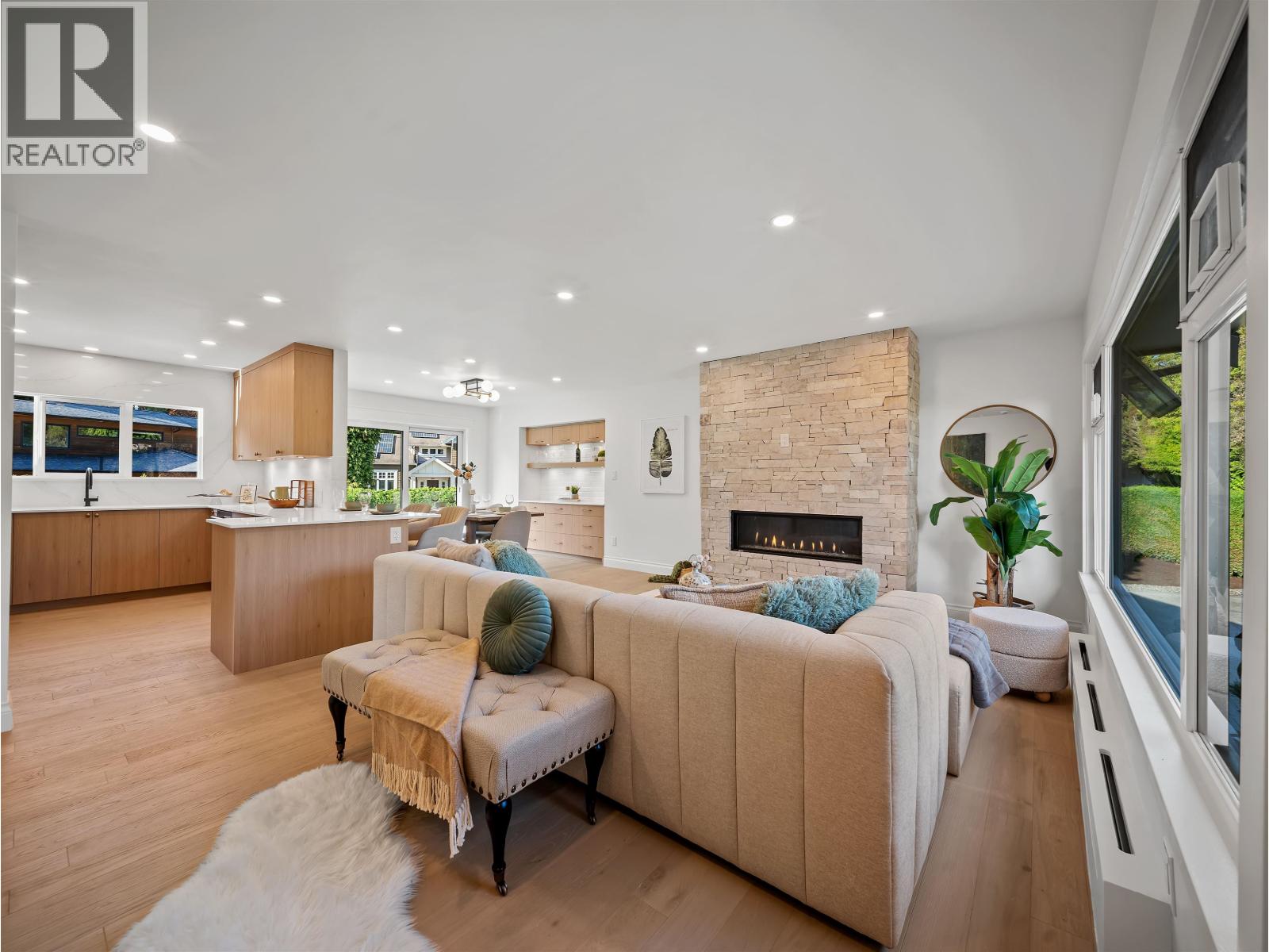3975 Highland Boulevard, North Vancouver, British Columbia  V7R 2Y7 - Photo 5 - R3161384
