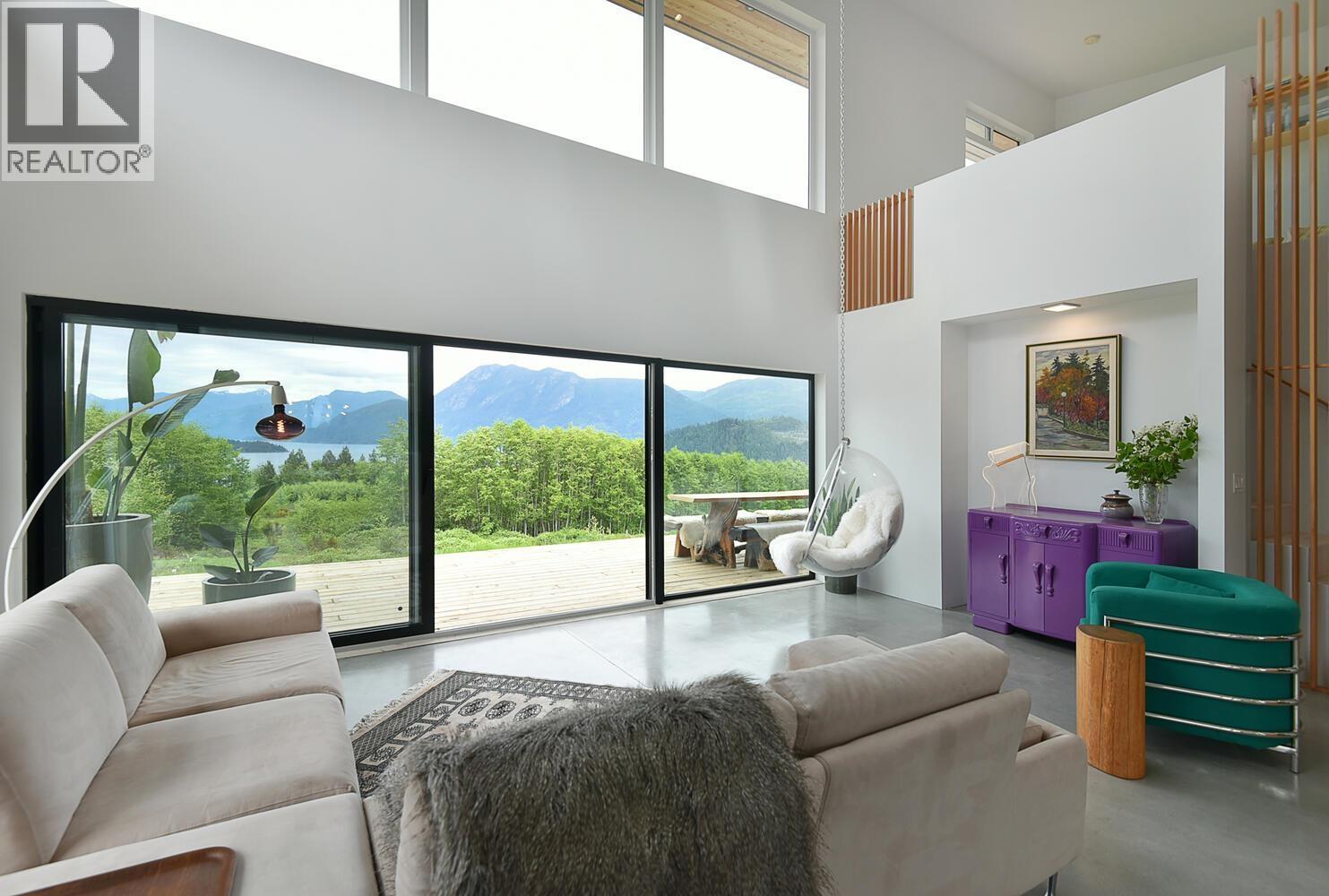 6400 Crowston Road, Sechelt, British Columbia  V7Z 0L1 - Photo 15 - R3161394