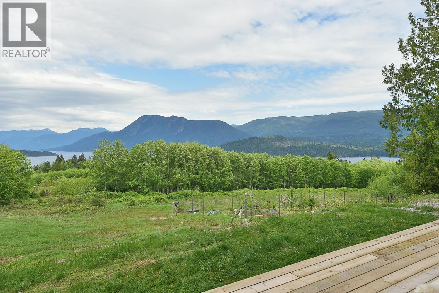 6400 Crowston Road, Sechelt, British Columbia  V7Z 0L1 - Photo 18 - R3161394