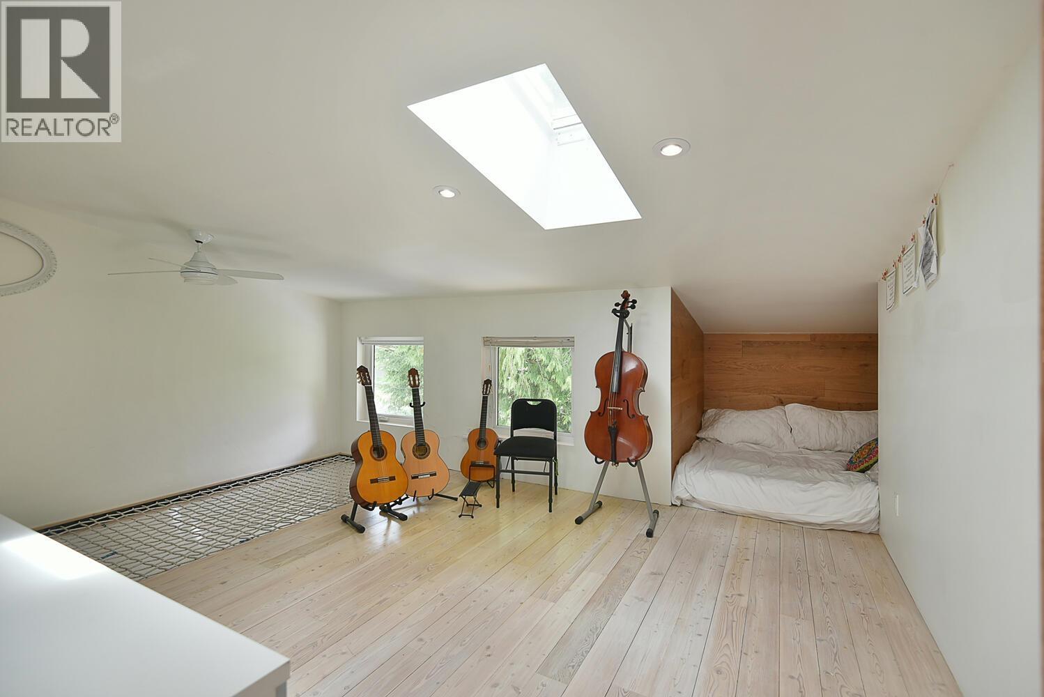 6400 Crowston Road, Sechelt, British Columbia  V7Z 0L1 - Photo 32 - R3161394
