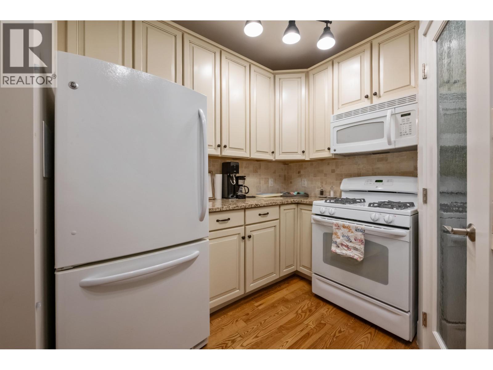 6240 St. Georges Avenue, West Vancouver, British Columbia  V7W 1Z7 - Photo 21 - R3161407