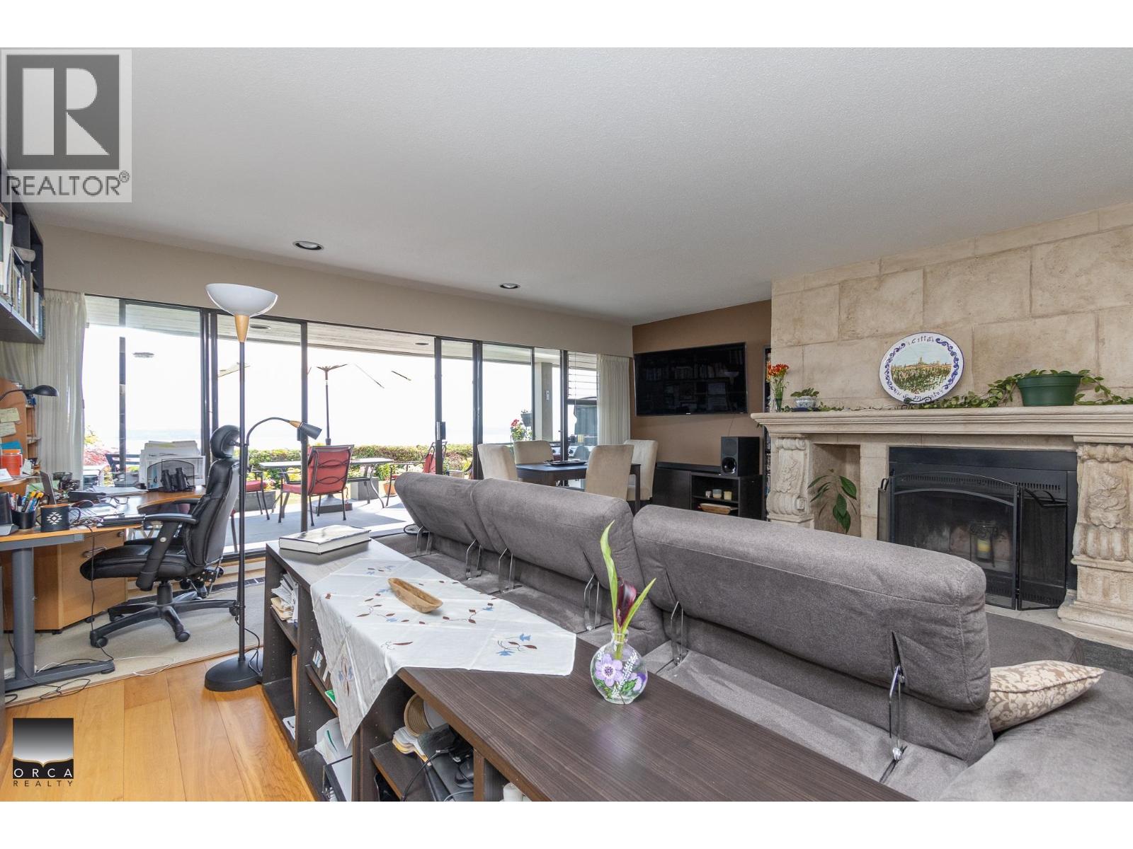 11 2246 Folkstone Way, West Vancouver, British Columbia  V7S 2Y7 - Photo 3 - R3161397