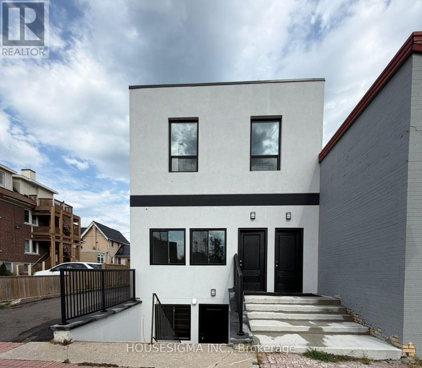 LOWER LEVEL UNIT - 28 WEST STREET N, Orillia, Ontario