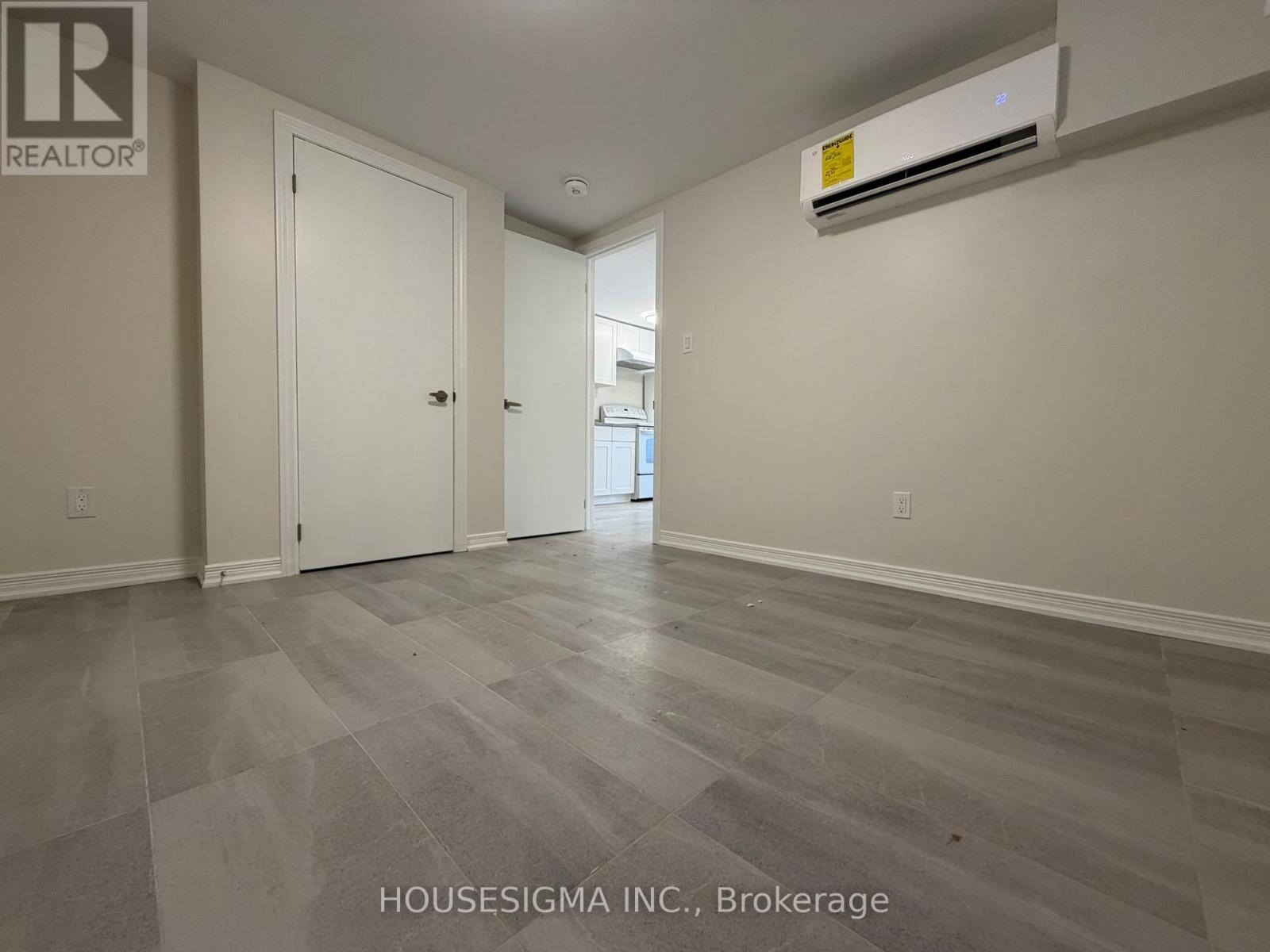 Lower Level Unit - 28 West Street N, Orillia, Ontario  L3V 5B8 - Photo 12 - S13743128