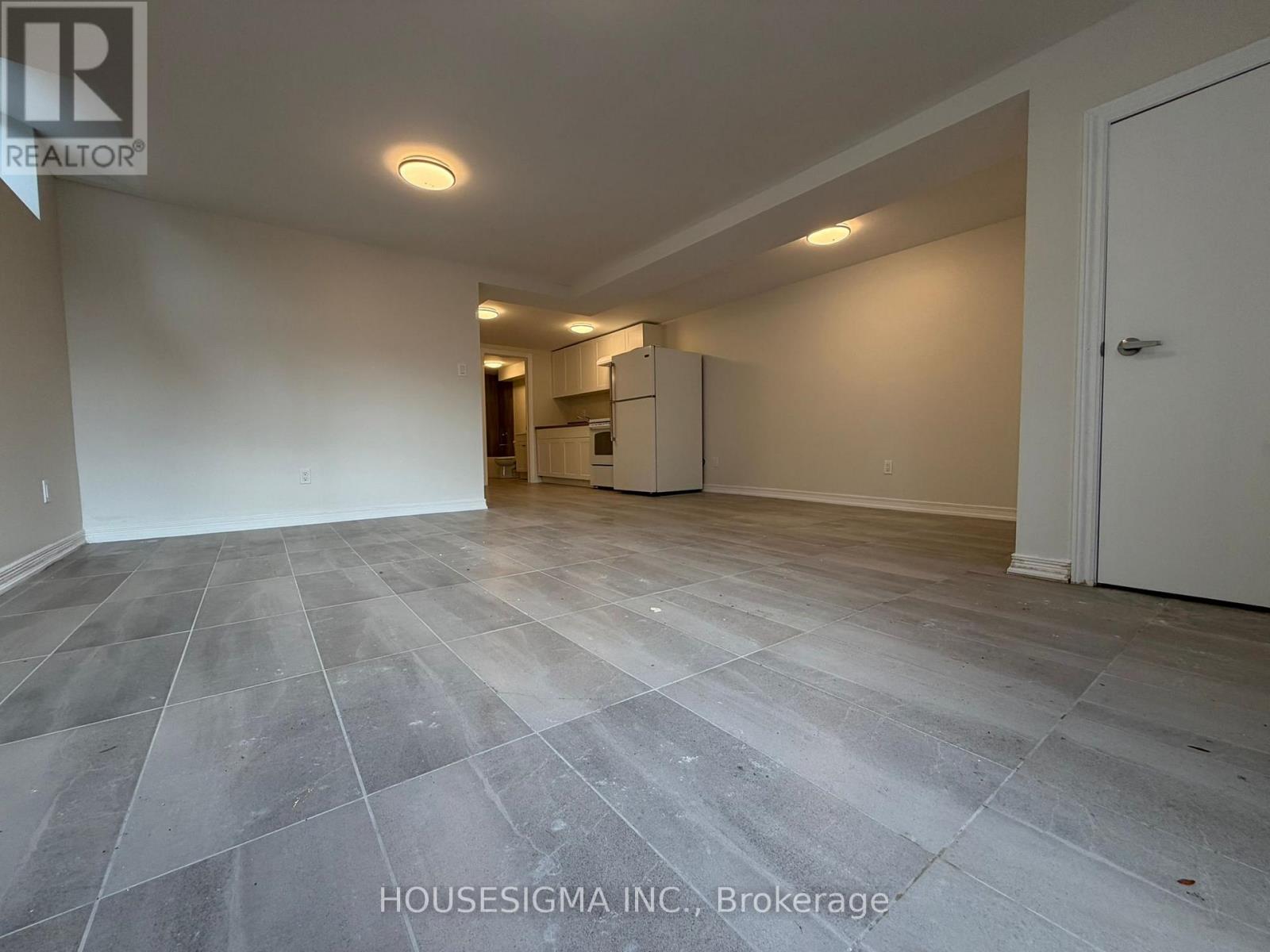 Lower Level Unit - 28 West Street N, Orillia, Ontario  L3V 5B8 - Photo 7 - S13743128