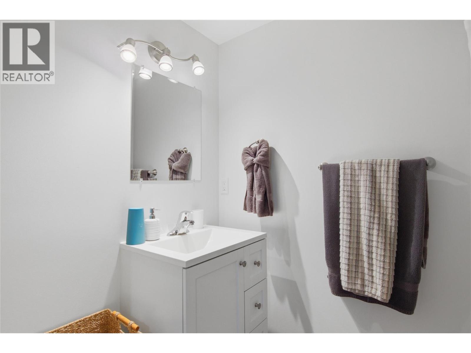 363 Willow Street, Kamloops, British Columbia V2B 4C8 - Photo 24 - 10399198