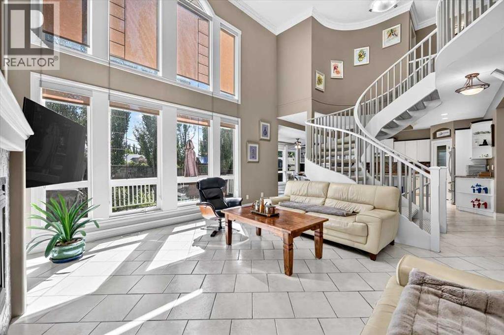 234 Elmont Bay SW, Calgary, Alberta T3H 4X9 - Photo 7 - A2341225