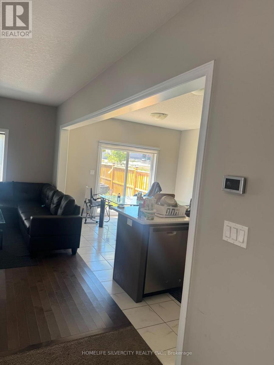 505 Florencedale Crescent, Kitchener, Ontario N2R 0N3 - Photo 2 - X13743132