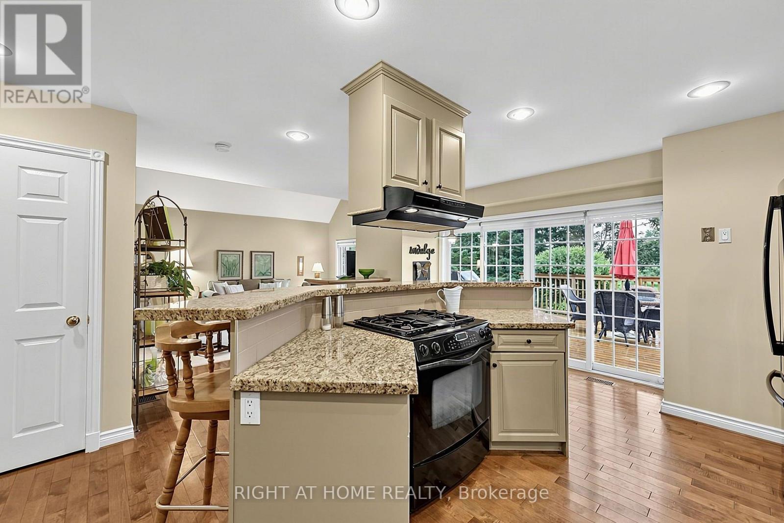57 Highland Drive, Oro-Medonte, Ontario  L0L 2L0 - Photo 14 - S13742900