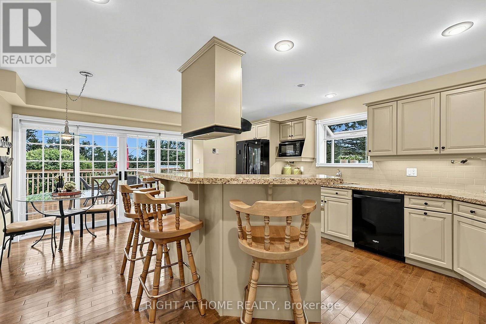 57 Highland Drive, Oro-Medonte, Ontario  L0L 2L0 - Photo 10 - S13742900