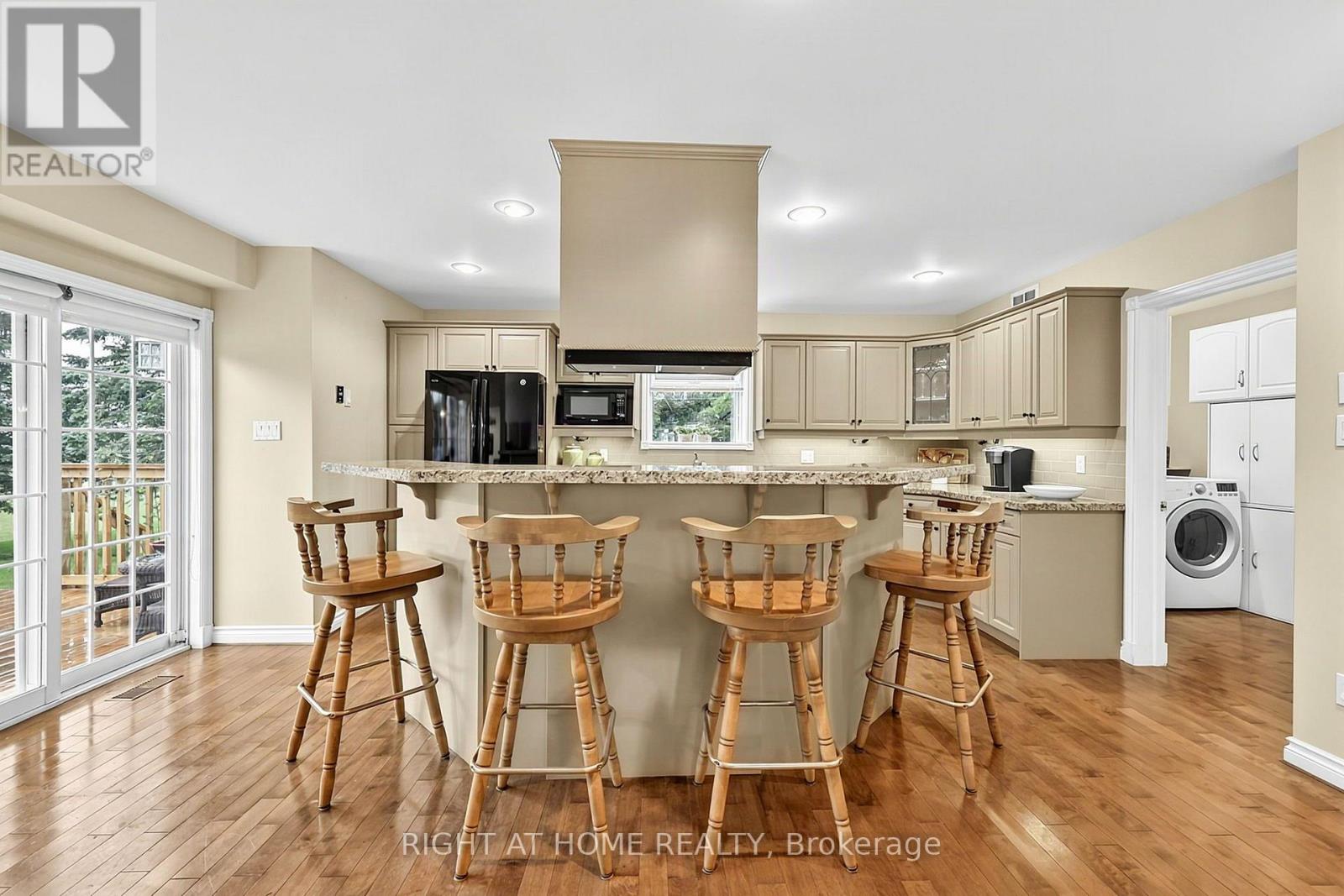 57 Highland Drive, Oro-Medonte, Ontario  L0L 2L0 - Photo 13 - S13742900