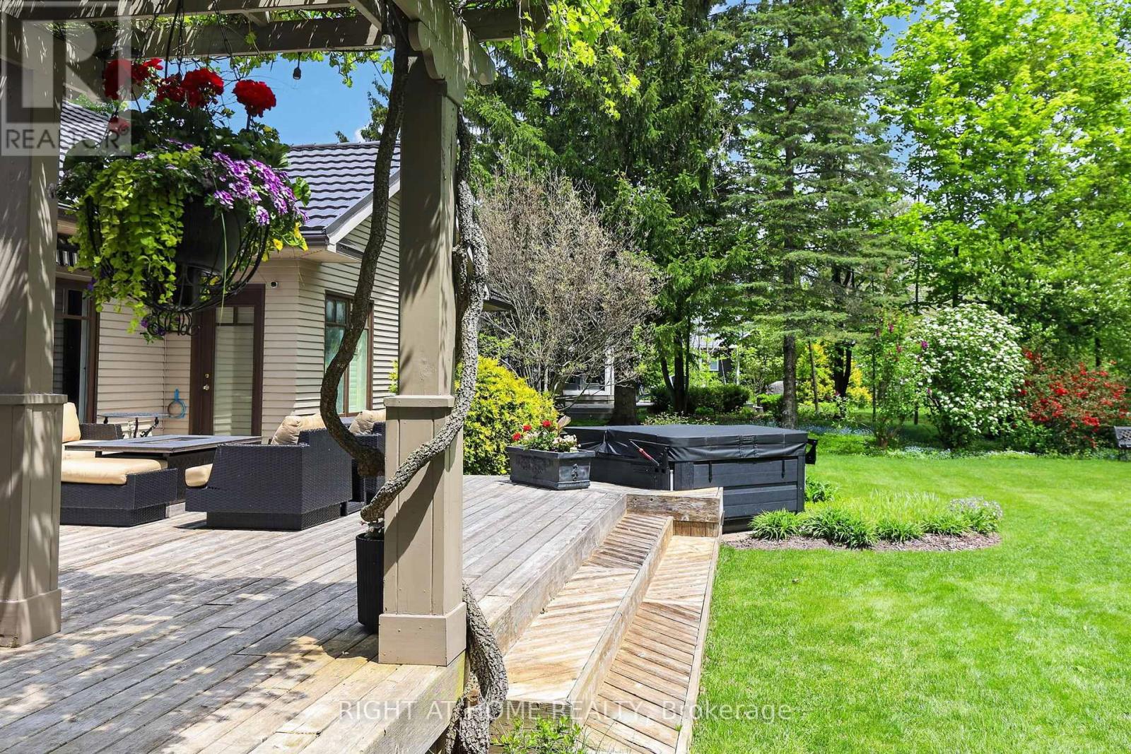 13 Alpine Way, Oro-Medonte, Ontario  L0L 2L0 - Photo 39 - S13742930