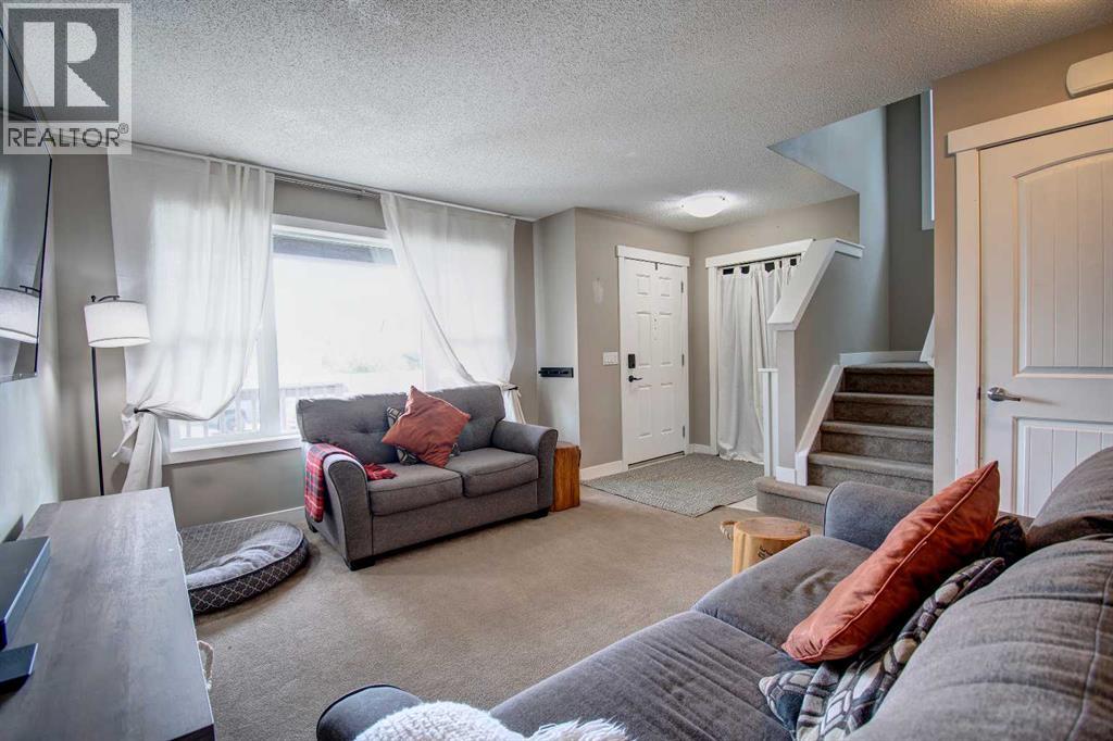 33 Morningside Manor SW, Airdrie, Alberta  T4B 0K2 - Photo 4 - A2342208