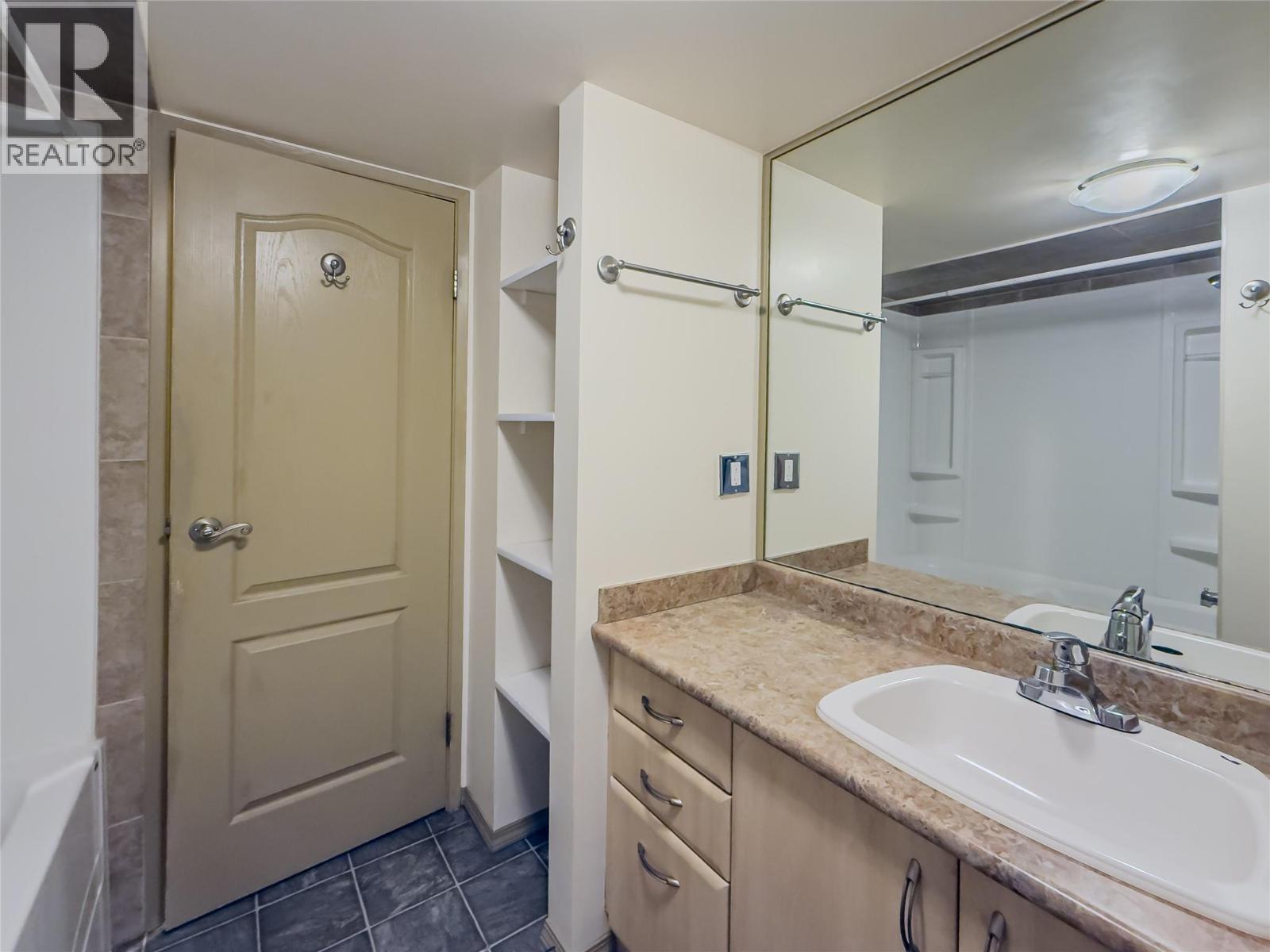 1221 Hugh Allan Drive Unit# 38, Kamloops, British Columbia  V1S 1M7 - Photo 28 - 10399549