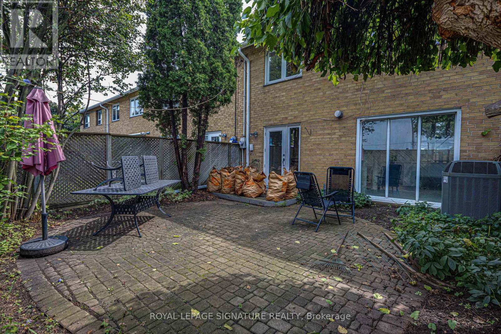 16 Burdock Lane, Toronto, Ontario  M3C 2G5 - Photo 2 - C13743190